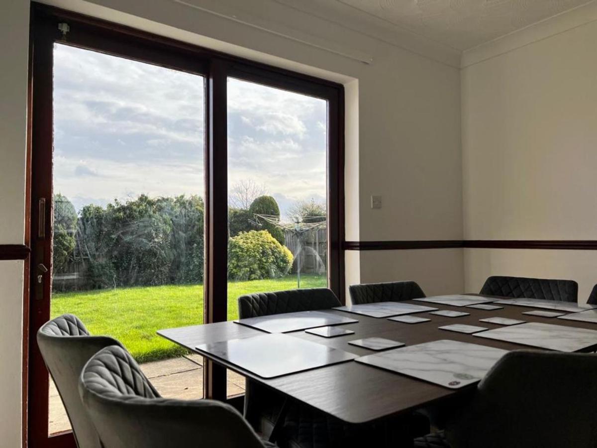 The Deja View House By Incredible Stay Peterborough Eksteriør billede